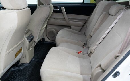 Toyota Highlander III, 2011 год, 2 299 000 рублей, 15 фотография