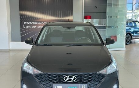 Hyundai Solaris II рестайлинг, 2021 год, 1 367 000 рублей, 2 фотография