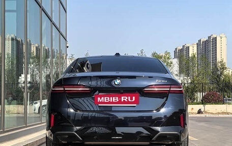 BMW 5 серия, 2025 год, 5 489 570 рублей, 4 фотография