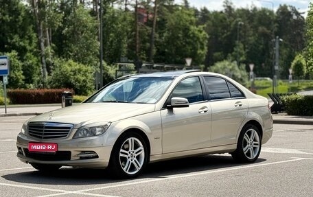 Mercedes-Benz C-Класс, 2010 год, 950 000 рублей, 1 фотография