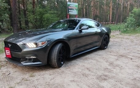 Ford Mustang VI рестайлинг, 2016 год, 3 000 000 рублей, 2 фотография