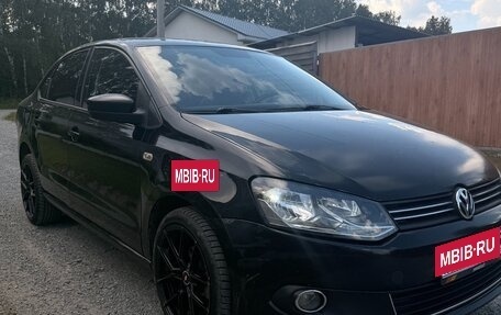 Volkswagen Polo VI (EU Market), 2013 год, 980 000 рублей, 2 фотография