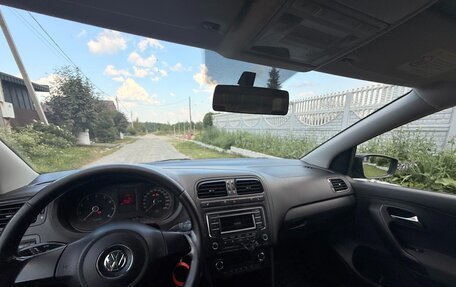 Volkswagen Polo VI (EU Market), 2013 год, 980 000 рублей, 24 фотография