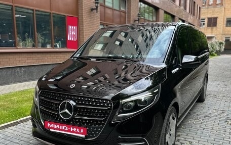 Mercedes-Benz V-Класс, 2024 год, 37 000 000 рублей, 2 фотография