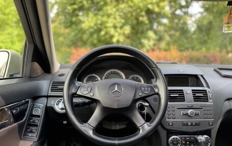 Mercedes-Benz C-Класс, 2010 год, 950 000 рублей, 9 фотография