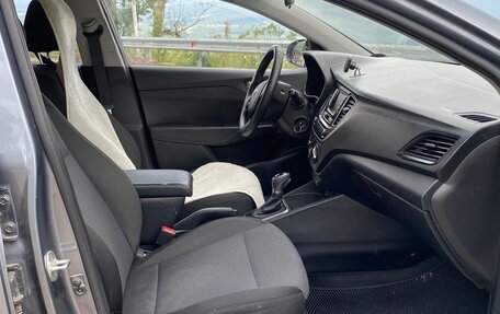 Hyundai Solaris II рестайлинг, 2017 год, 980 000 рублей, 11 фотография