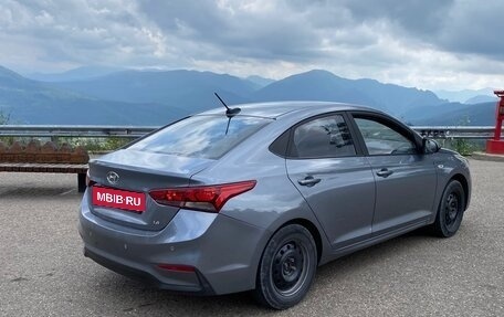 Hyundai Solaris II рестайлинг, 2017 год, 980 000 рублей, 4 фотография