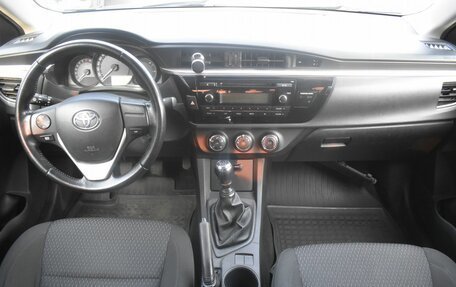 Toyota Corolla, 2015 год, 1 050 000 рублей, 12 фотография
