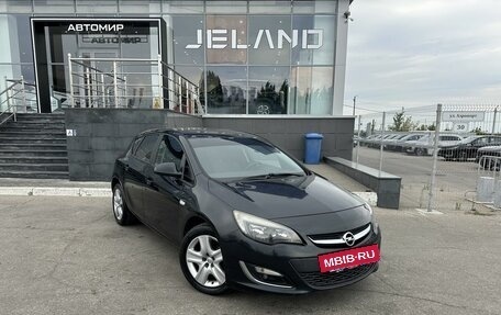 Opel Astra J, 2012 год, 600 000 рублей, 3 фотография