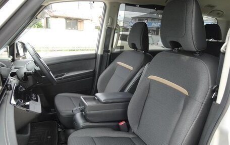 Nissan Serena, 2023 год, 1 890 000 рублей, 24 фотография