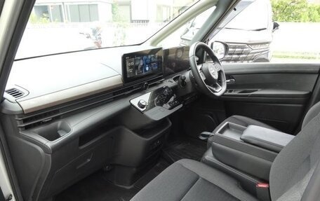 Nissan Serena, 2023 год, 1 890 000 рублей, 23 фотография