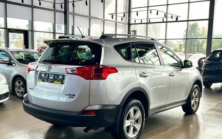 Toyota RAV4, 2014 год, 1 850 000 рублей, 5 фотография