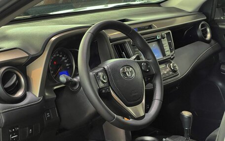 Toyota RAV4, 2014 год, 1 850 000 рублей, 10 фотография