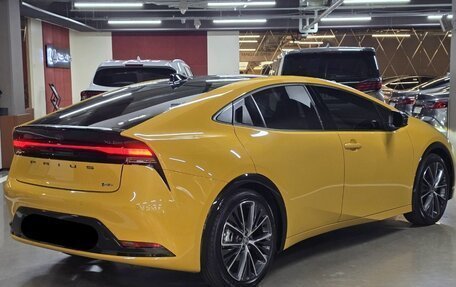 Toyota Prius IV XW50, 2025 год, 3 355 000 рублей, 2 фотография