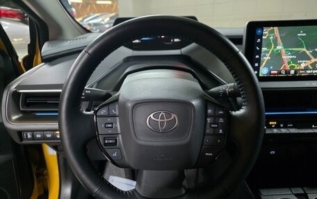 Toyota Prius IV XW50, 2025 год, 3 355 000 рублей, 8 фотография