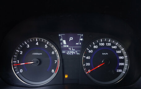 Hyundai Solaris II рестайлинг, 2014 год, 785 000 рублей, 9 фотография
