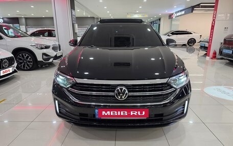 Volkswagen Jetta VII, 2022 год, 1 880 000 рублей, 2 фотография