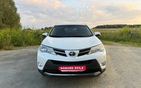 Toyota RAV4, 2013 год, 1 750 000 рублей, 2 фотография