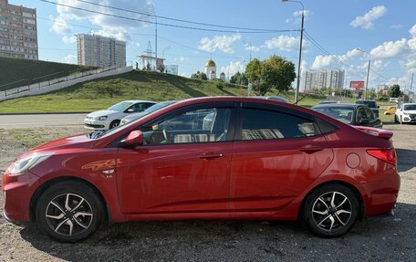 Hyundai Solaris II рестайлинг, 2011 год, 850 000 рублей, 5 фотография
