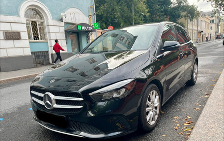 Mercedes-Benz B-Класс, 2020 год, 2 300 000 рублей, 3 фотография