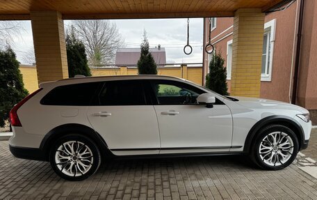 Volvo V90 Cross Country I рестайлинг, 2019 год, 4 000 000 рублей, 7 фотография