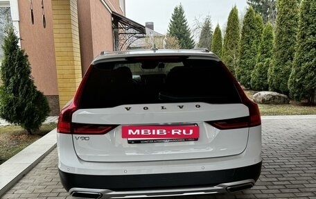 Volvo V90 Cross Country I рестайлинг, 2019 год, 4 000 000 рублей, 4 фотография