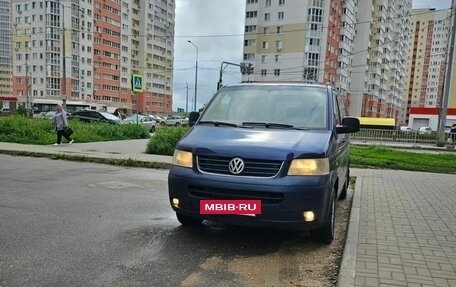Volkswagen Transporter T5 рестайлинг, 2004 год, 965 000 рублей, 4 фотография