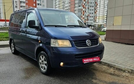 Volkswagen Transporter T5 рестайлинг, 2004 год, 965 000 рублей, 12 фотография