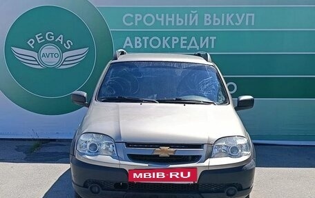 Chevrolet Niva I рестайлинг, 2018 год, 675 000 рублей, 3 фотография