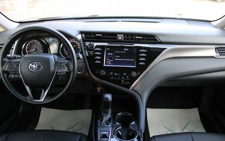 Toyota Camry, 2020 год, 2 272 400 рублей, 10 фотография