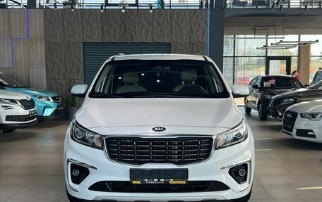 KIA Carnival III, 2018 год, 2 920 000 рублей, 2 фотография