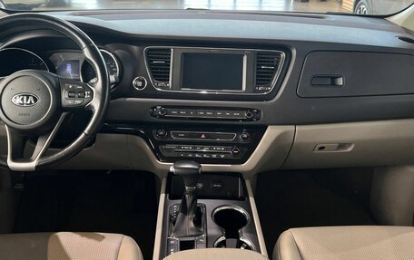 KIA Carnival III, 2018 год, 2 920 000 рублей, 22 фотография