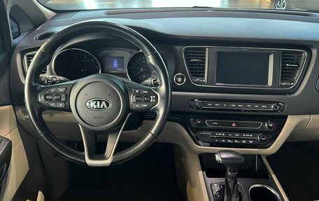 KIA Carnival III, 2018 год, 2 920 000 рублей, 23 фотография