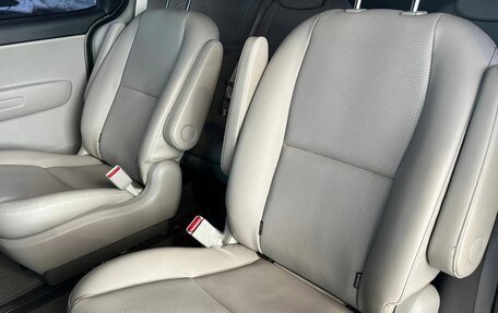 KIA Carnival III, 2018 год, 2 920 000 рублей, 26 фотография