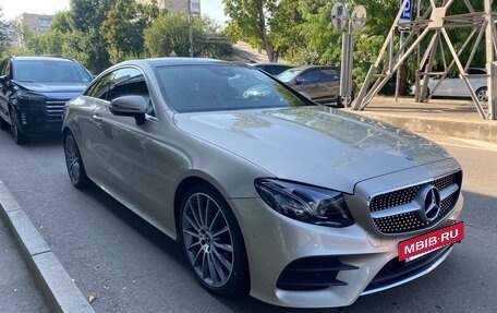 Mercedes-Benz E-Класс, 2017 год, 3 750 000 рублей, 3 фотография