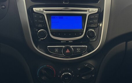 Hyundai Solaris II рестайлинг, 2011 год, 745 000 рублей, 11 фотография