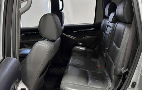 Toyota Land Cruiser Prado 120 рестайлинг, 2007 год, 2 197 000 рублей, 12 фотография