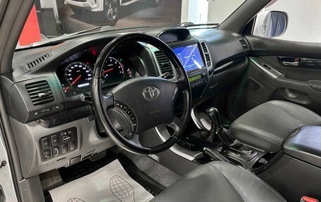 Toyota Land Cruiser Prado 120 рестайлинг, 2007 год, 2 197 000 рублей, 10 фотография