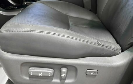 Toyota Land Cruiser Prado 120 рестайлинг, 2007 год, 2 197 000 рублей, 25 фотография