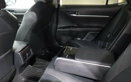 Toyota Camry, 2019 год, 3 100 000 рублей, 18 фотография