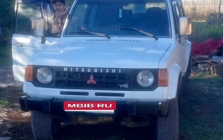 Mitsubishi Pajero III рестайлинг, 1989 год, 270 000 рублей, 3 фотография