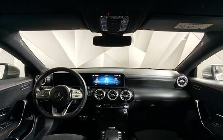 Mercedes-Benz CLA, 2020 год, 3 065 000 рублей, 14 фотография