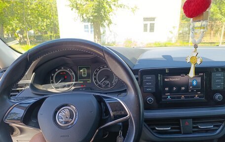 Skoda Rapid II, 2020 год, 1 600 000 рублей, 14 фотография