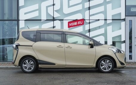 Toyota Sienta II, 2019 год, 1 643 000 рублей, 5 фотография