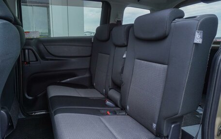 Toyota Sienta II, 2019 год, 1 643 000 рублей, 15 фотография