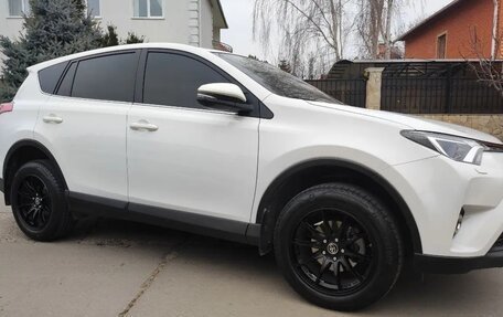 Toyota RAV4, 2017 год, 1 725 000 рублей, 3 фотография
