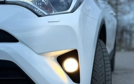 Toyota RAV4, 2017 год, 1 725 000 рублей, 5 фотография