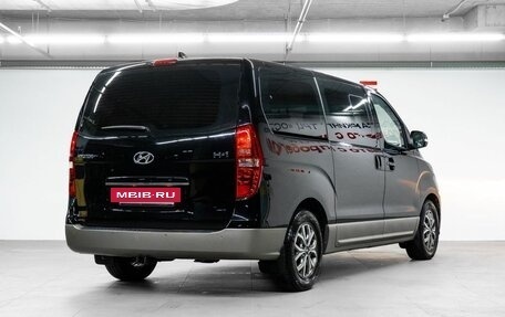 Hyundai H-1 II рестайлинг, 2019 год, 3 300 000 рублей, 6 фотография