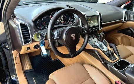 Porsche Cayenne III, 2011 год, 1 990 000 рублей, 25 фотография