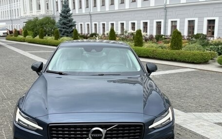Volvo S60 III, 2022 год, 3 900 000 рублей, 1 фотография